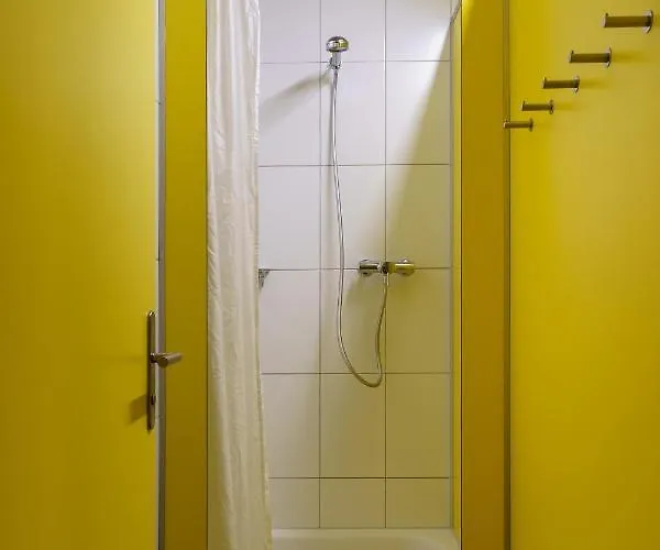 Хостел Backpackers Sonnenhof - Интерлакен