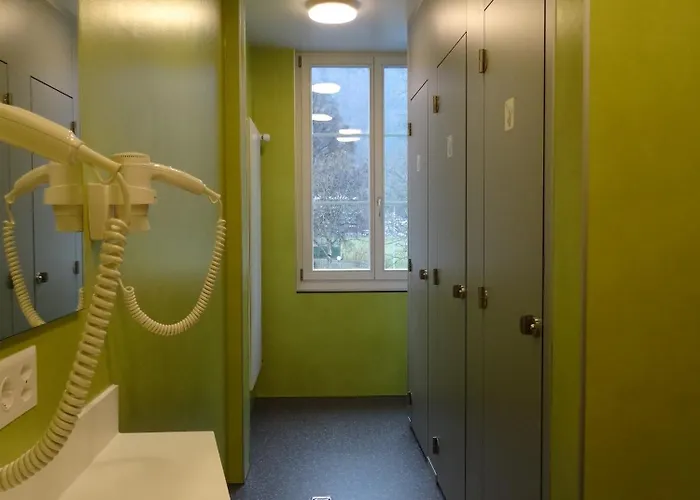 Backpackers Sonnenhof - * Интерлакен